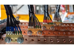 conductores eléctricos en un sistema industrial