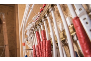 conductores eléctricos con aislantes
