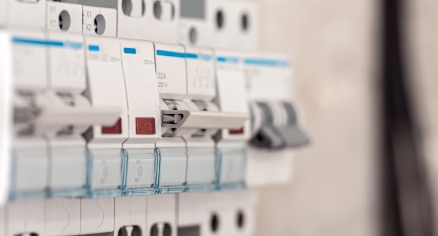 Tipos de interruptor doble tiro y sus funciones